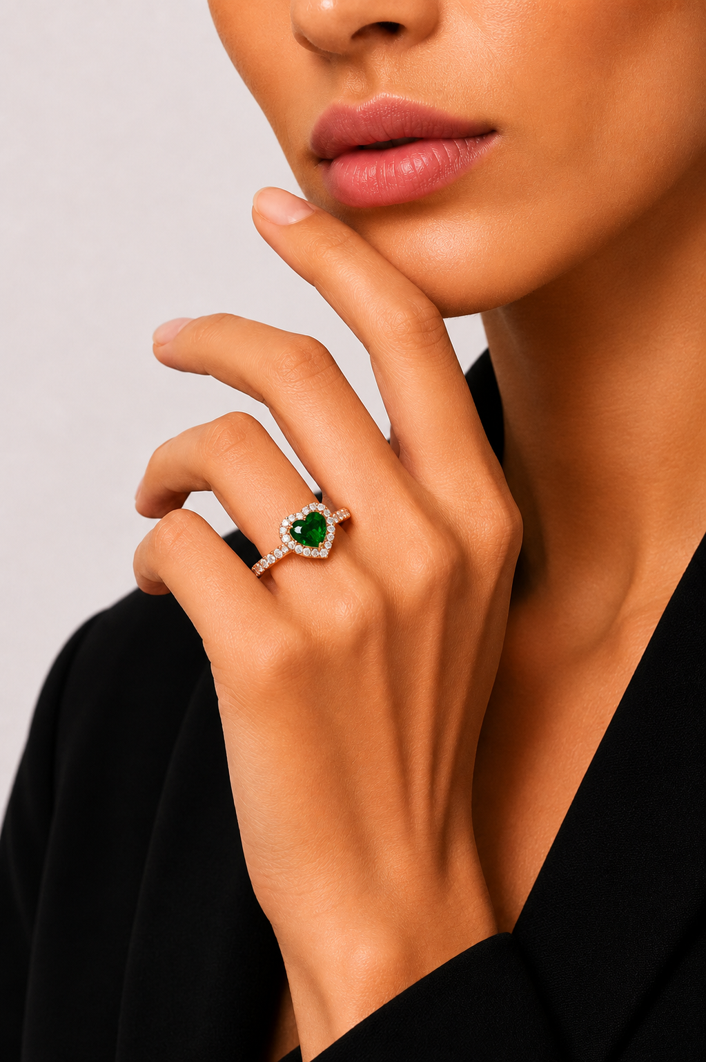 Sparkling Elevated Heart Ring (Gold)