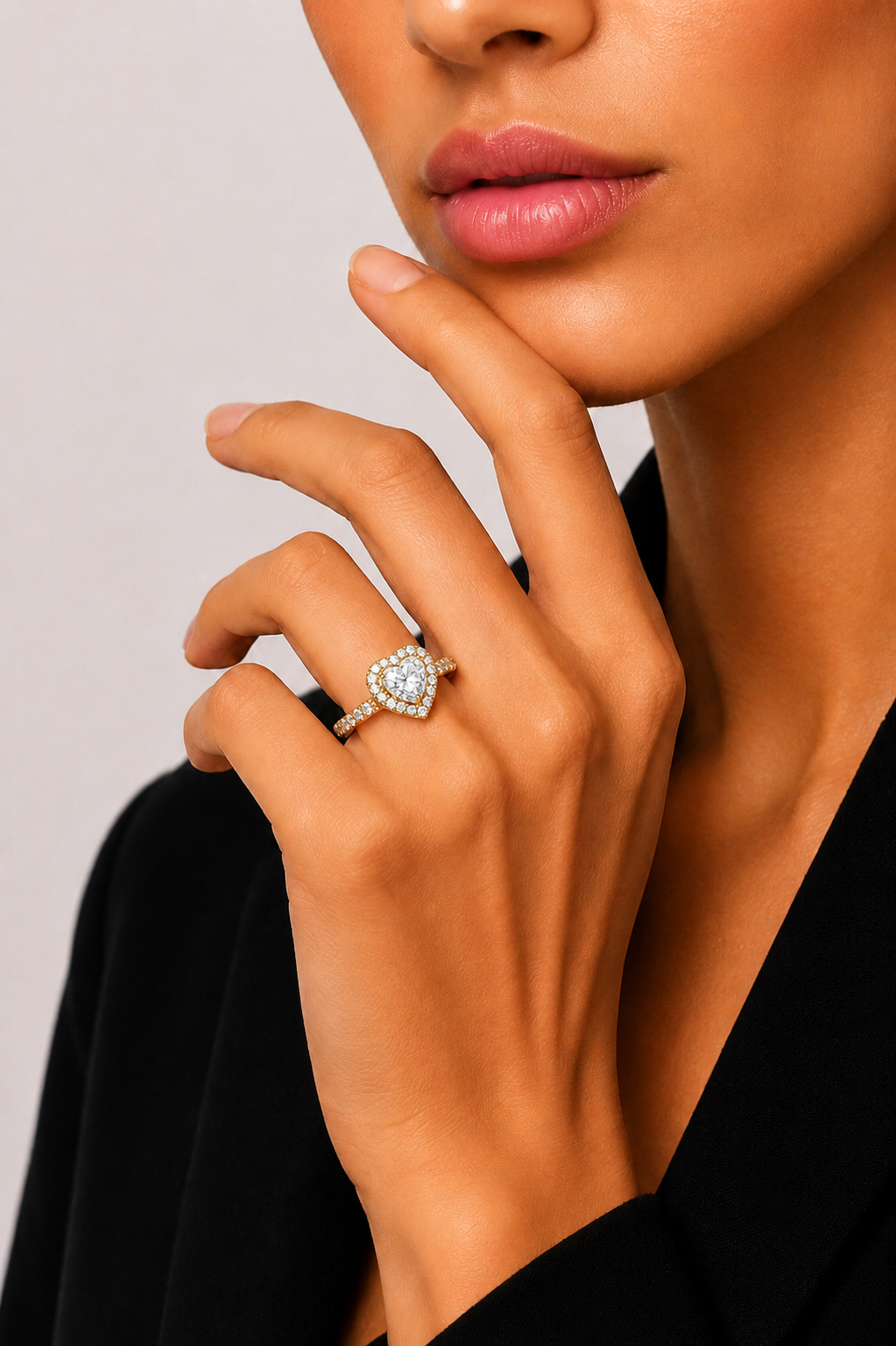 Sparkling Elevated Heart Ring (Gold)